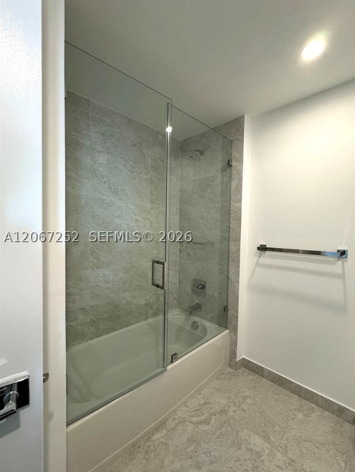 image Aria on the Bay22