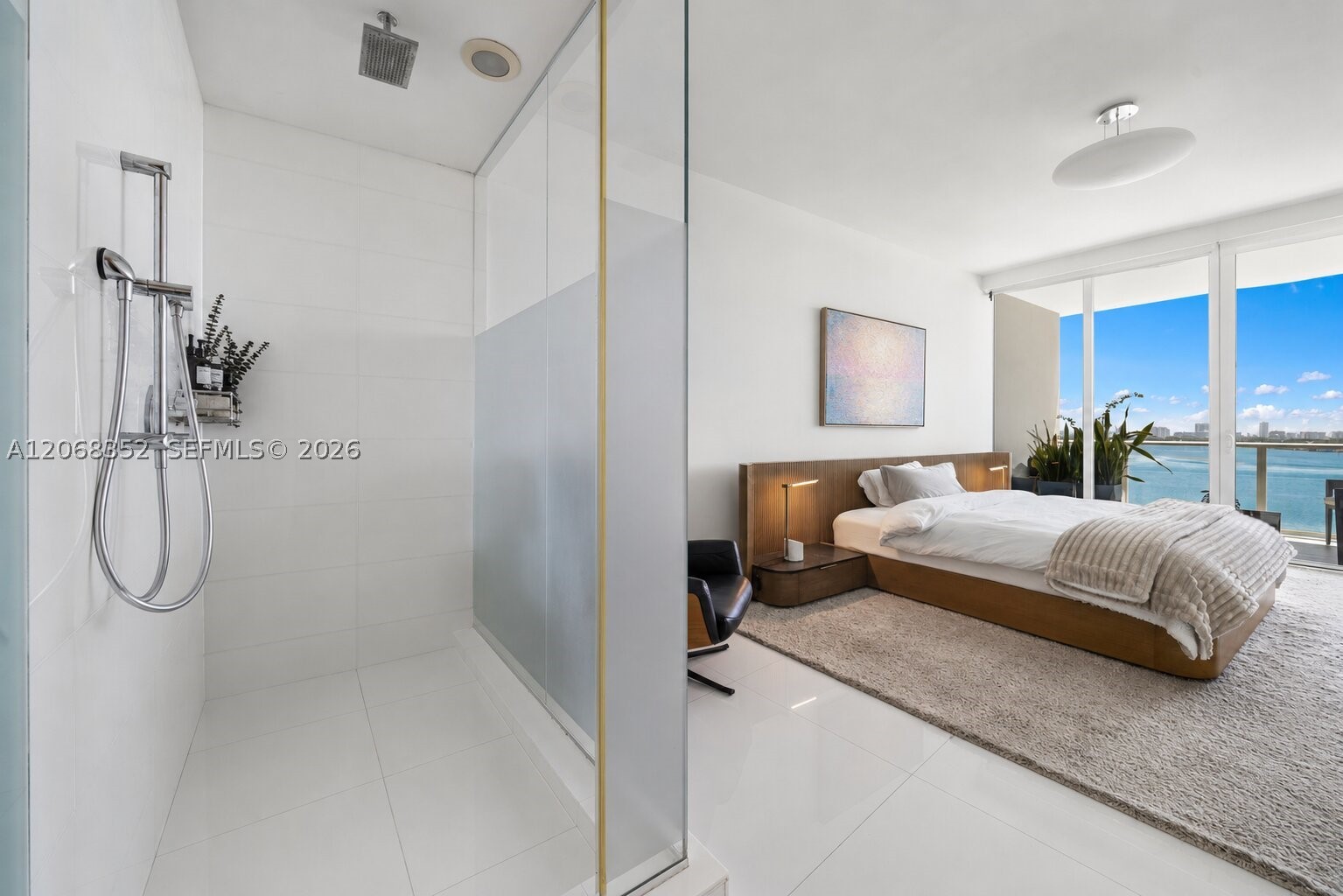image Paramount Bay14