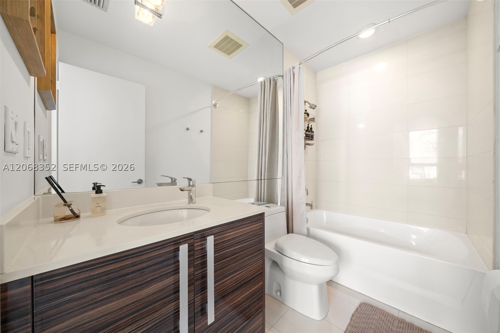 image Paramount Bay18