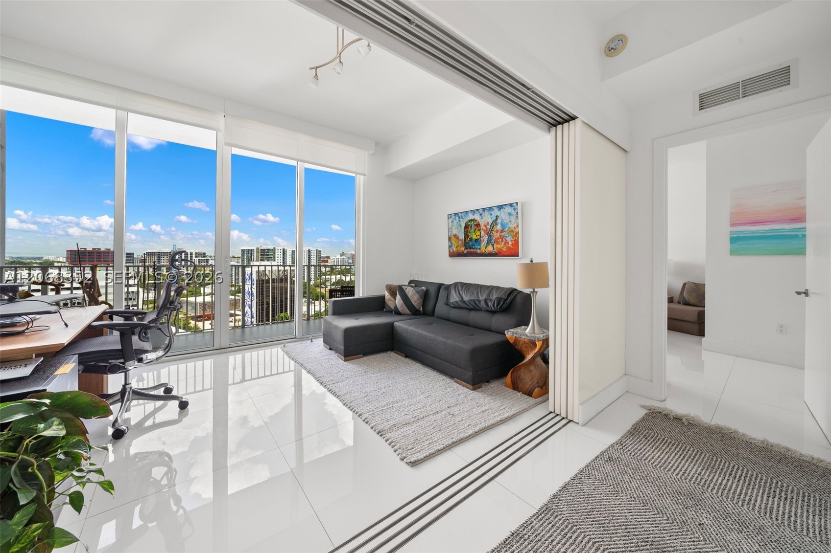 image Paramount Bay19