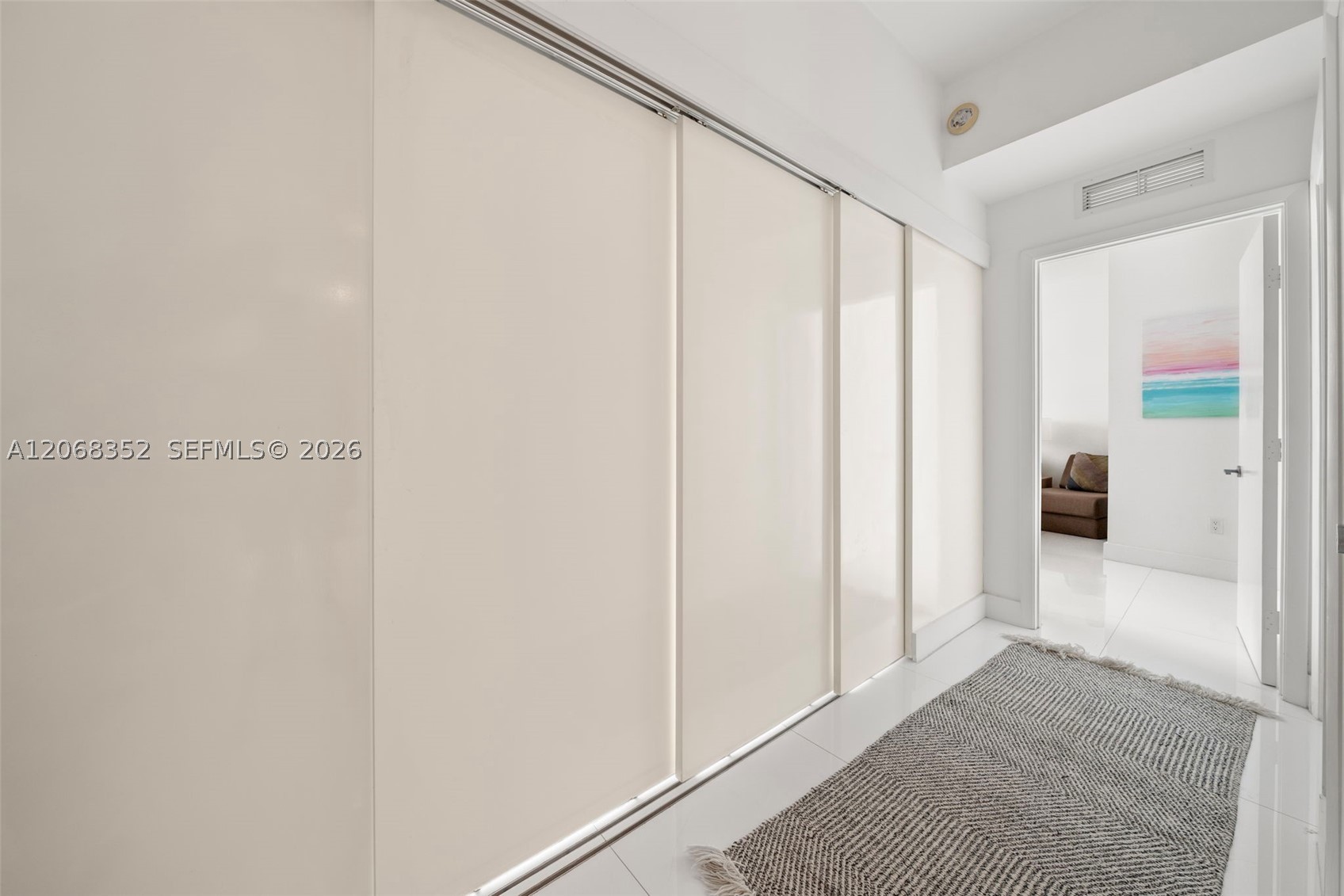 image Paramount Bay22