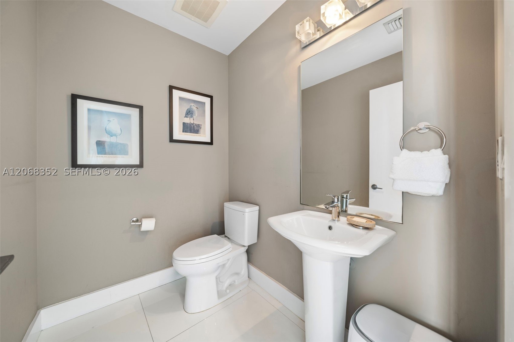 image Paramount Bay24
