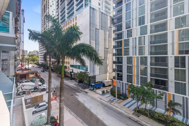 image Brickell on the River South12