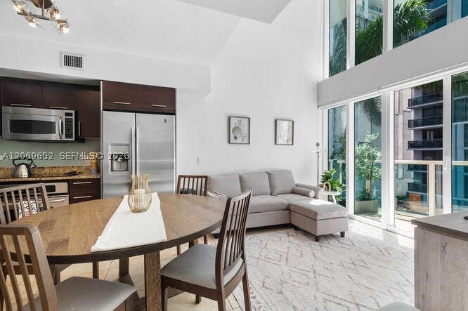 image Brickell on the River South3