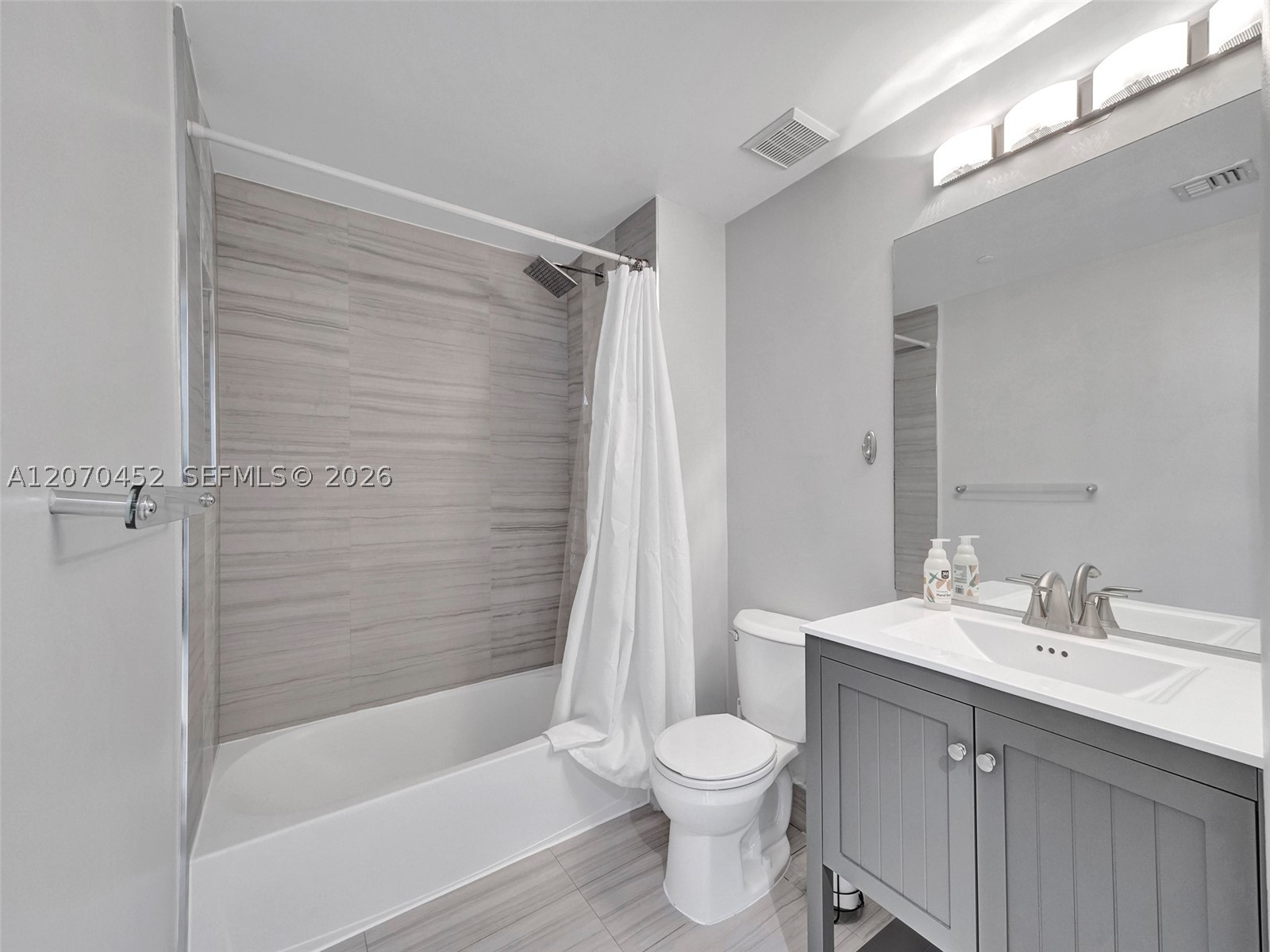 2475 Brickell Ave #804 Miami, FL 33129