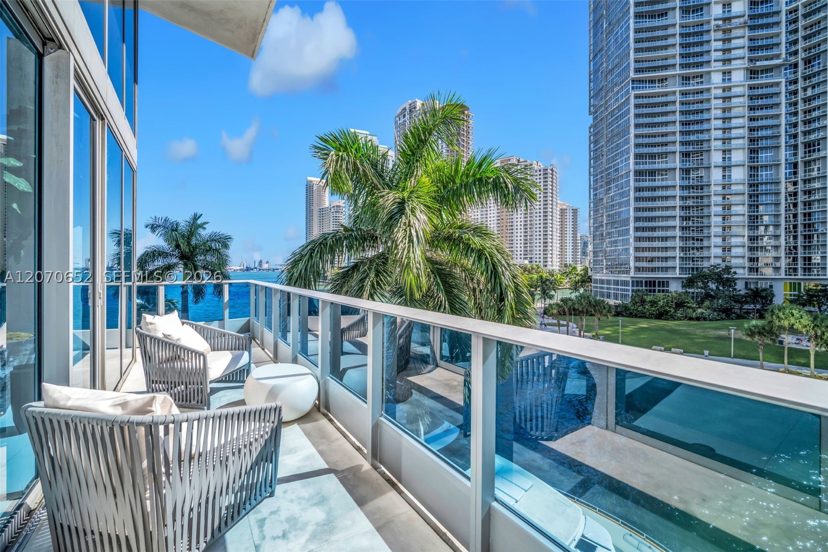 image Epic Residences12