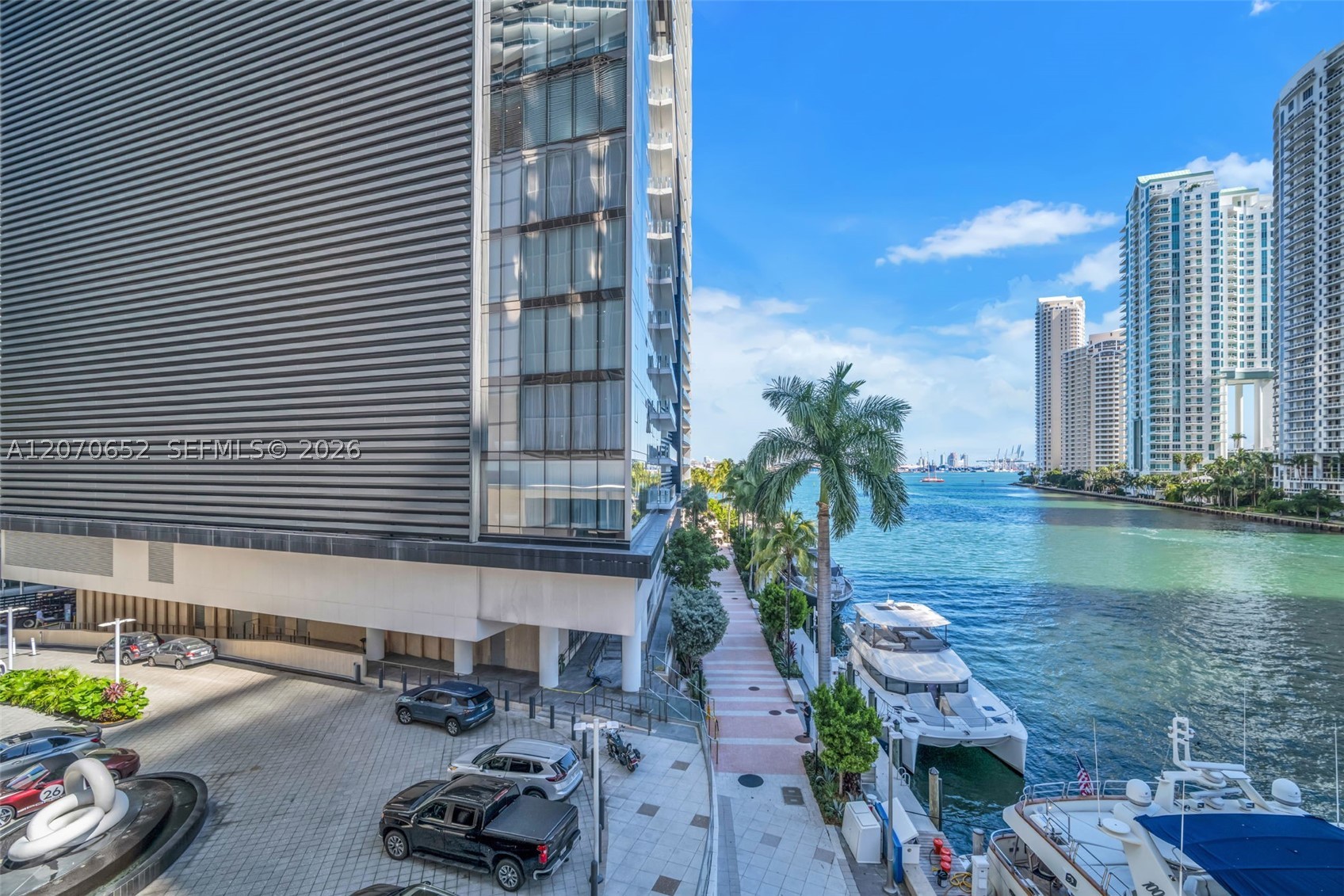 image Epic Residences25