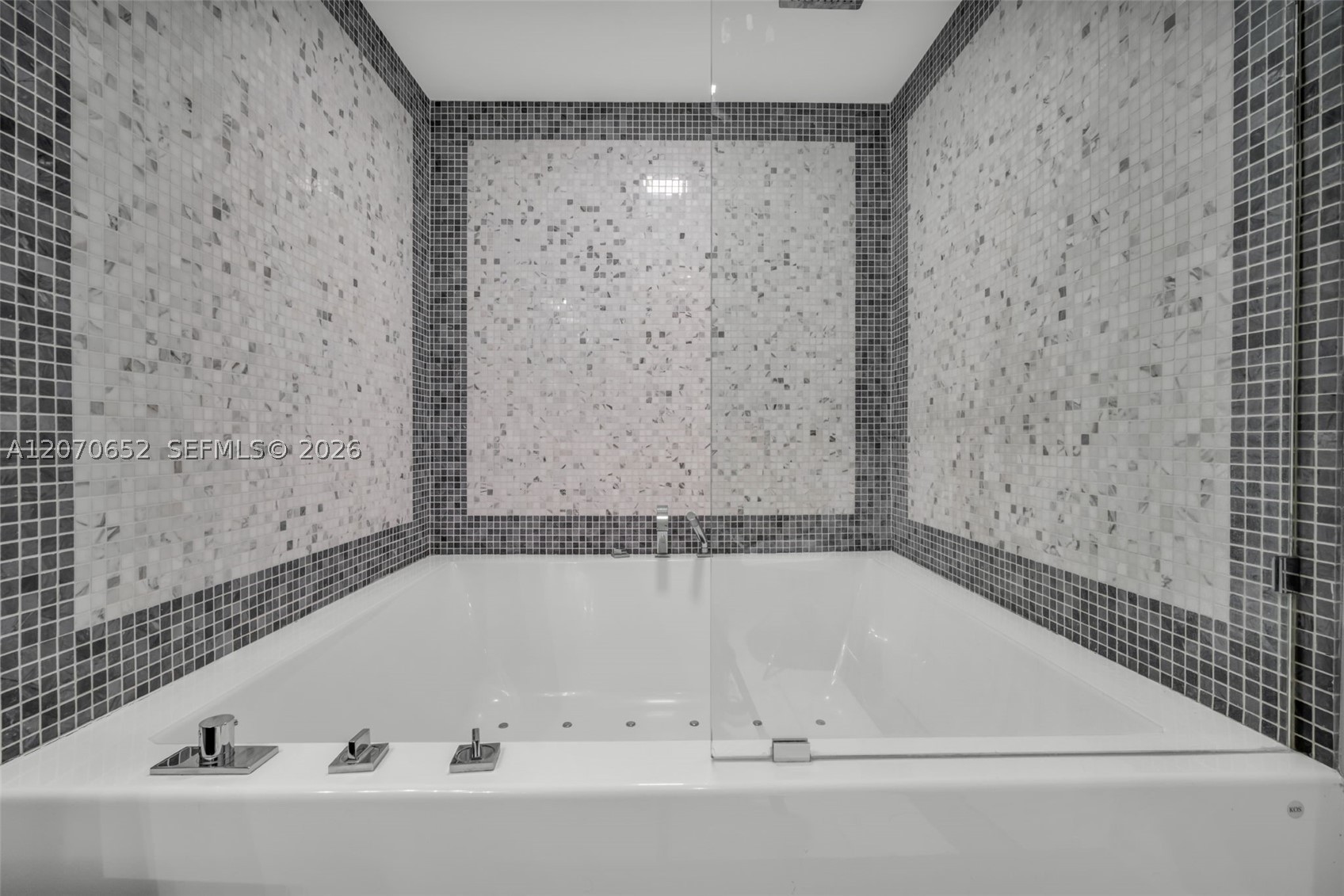 image Epic Residences34