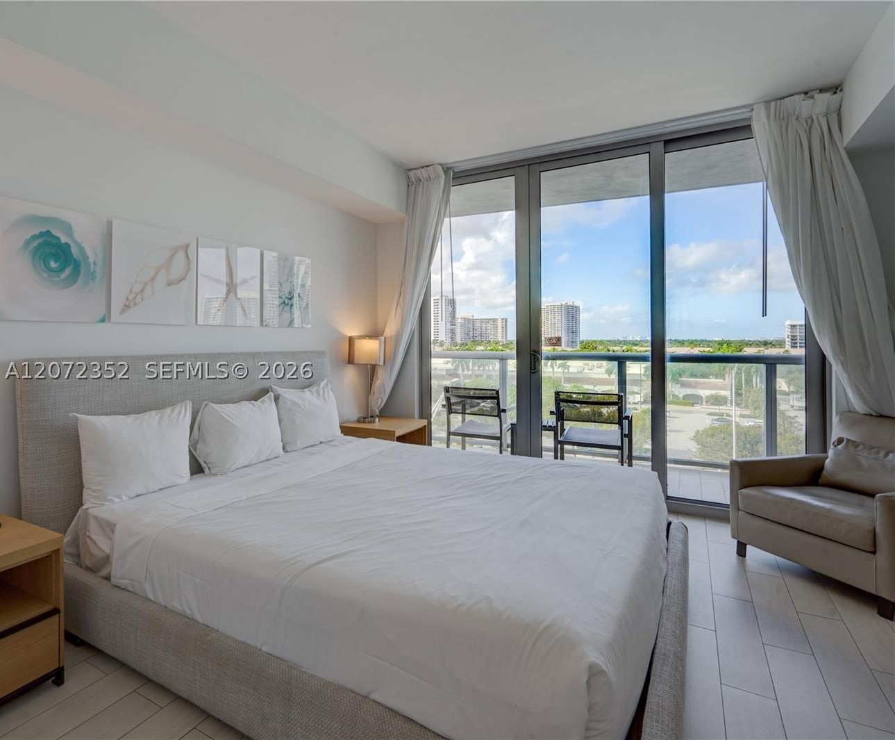 image Beachwalk Condominium10