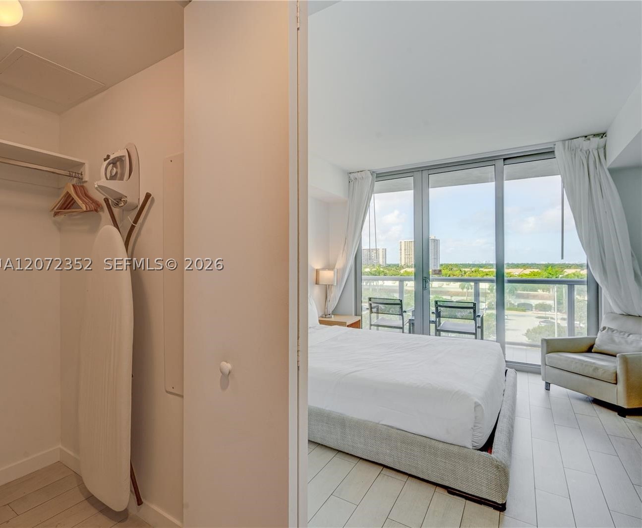 image Beachwalk Condominium12