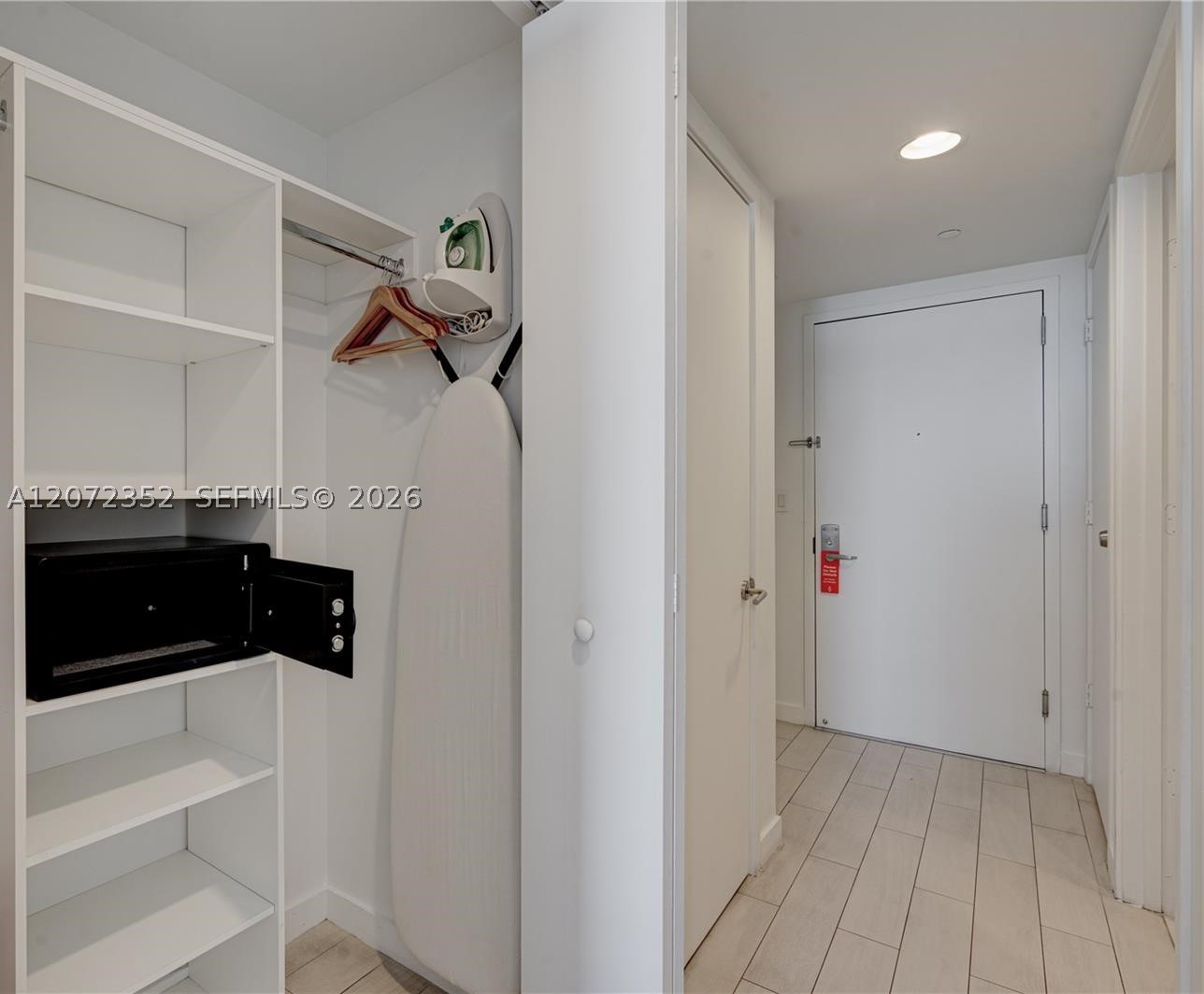 image Beachwalk Condominium15