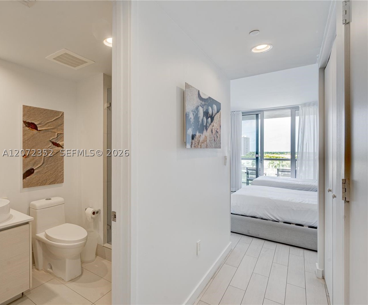 image Beachwalk Condominium16