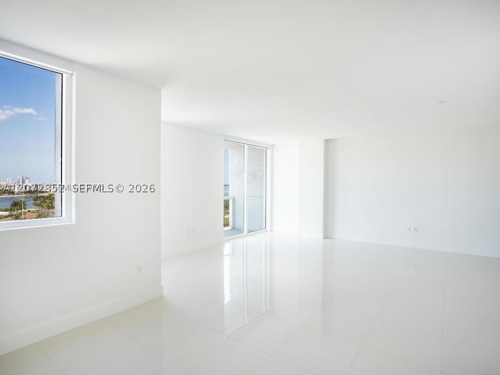 244 Biscayne Blvd #1202