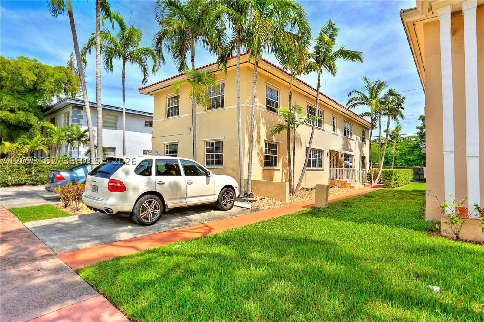 237 Madeira Ave #2