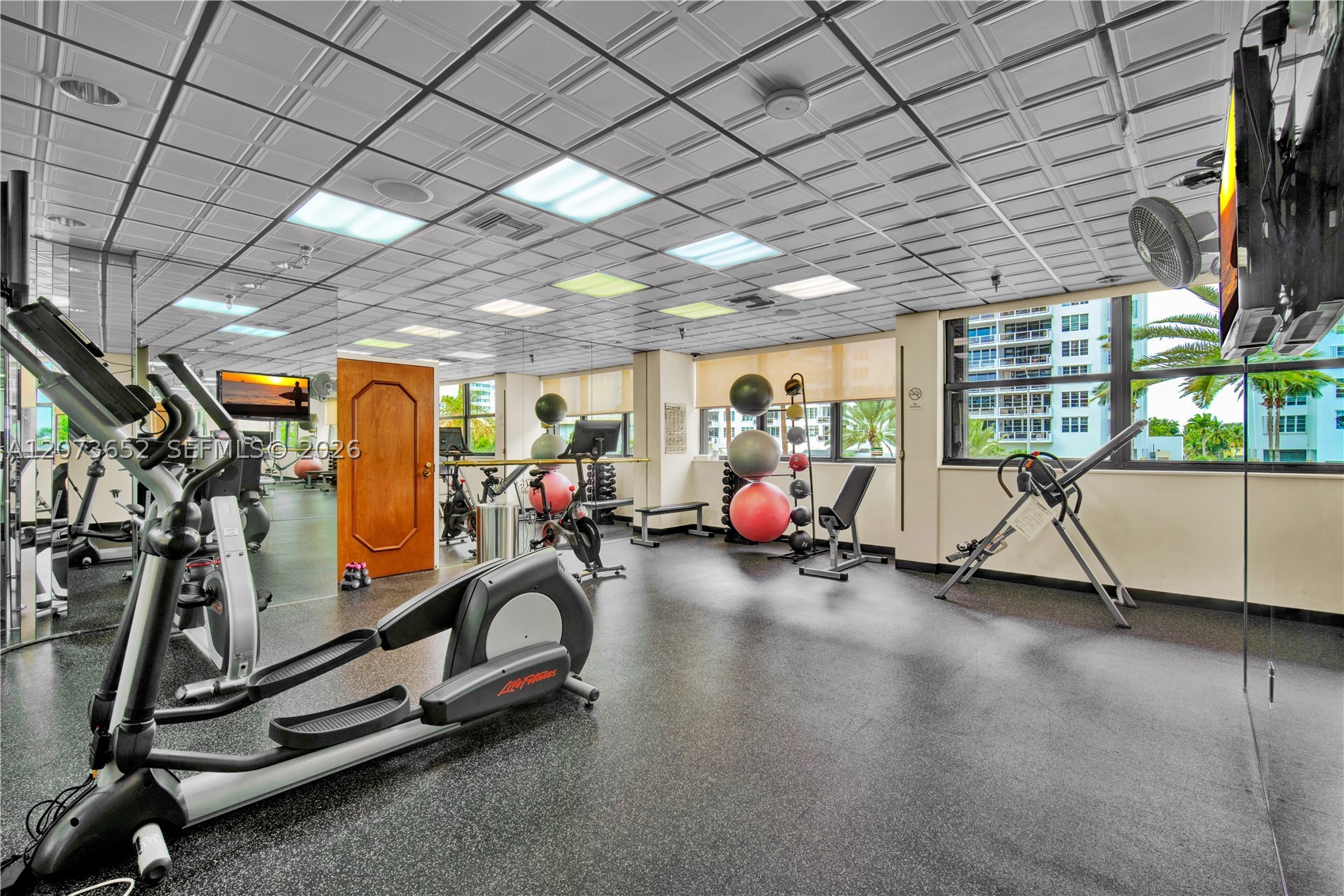 5757 Collins Ave #507 Miami Beach, FL 33140