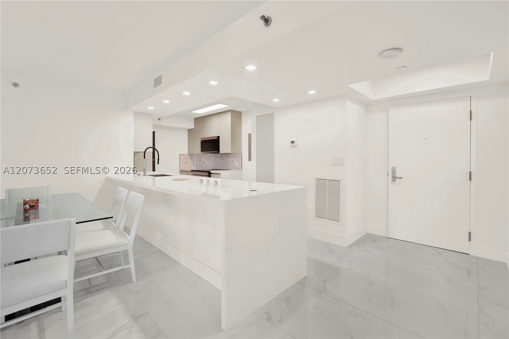5757 Collins Ave #507 Miami Beach, FL 33140