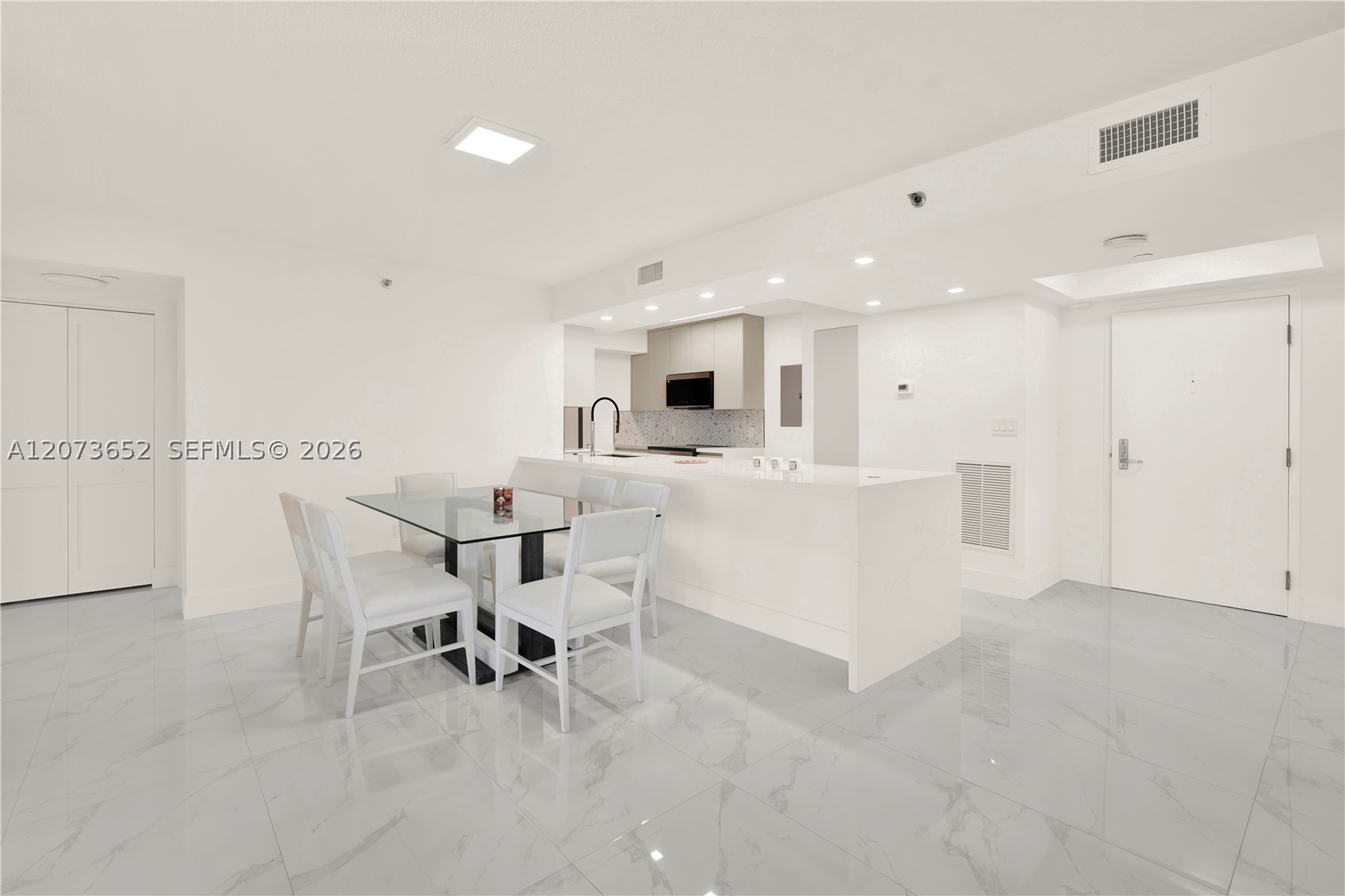 5757 Collins Ave #507 Miami Beach, FL 33140