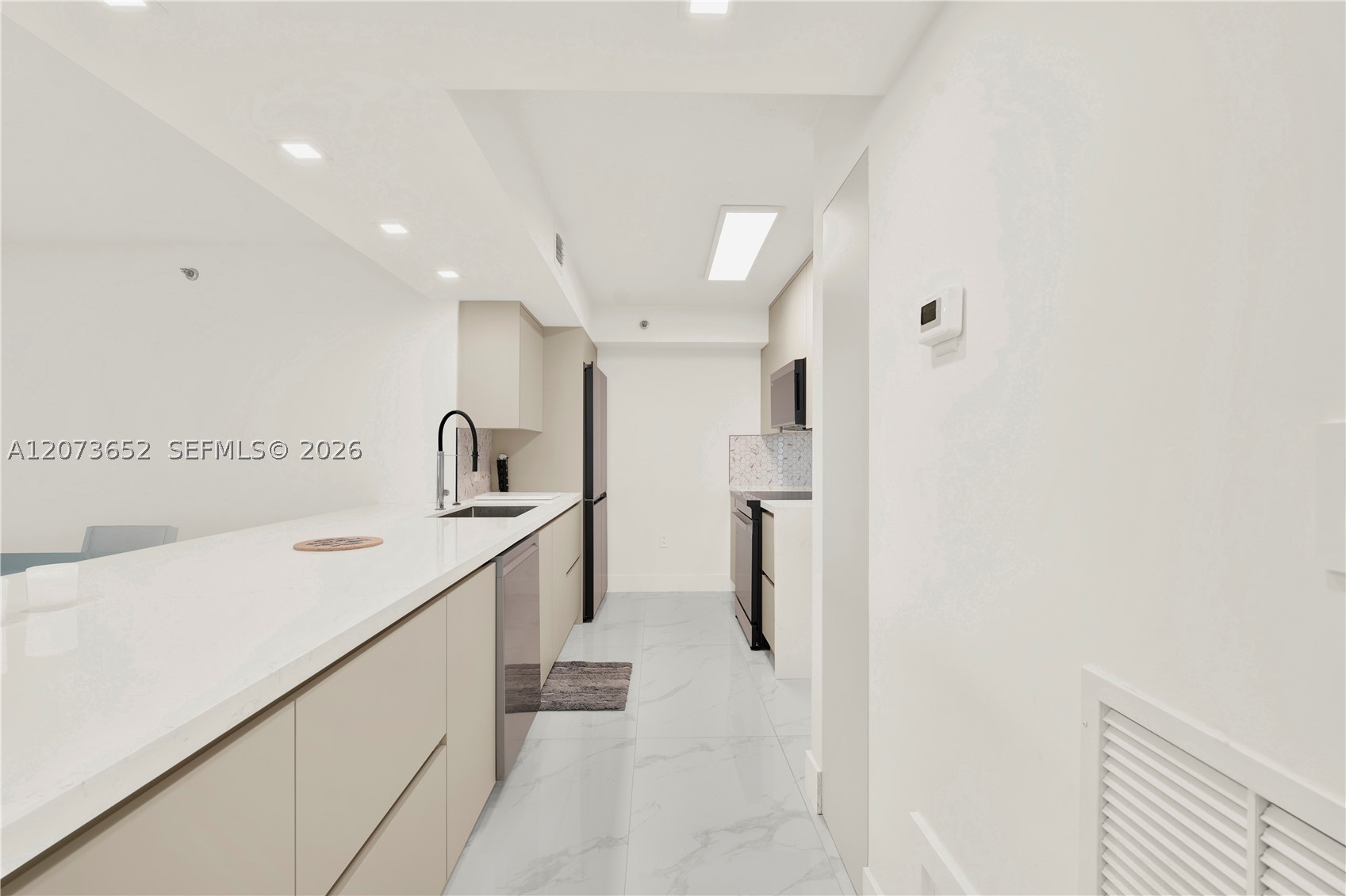 5757 Collins Ave #507 Miami Beach, FL 33140