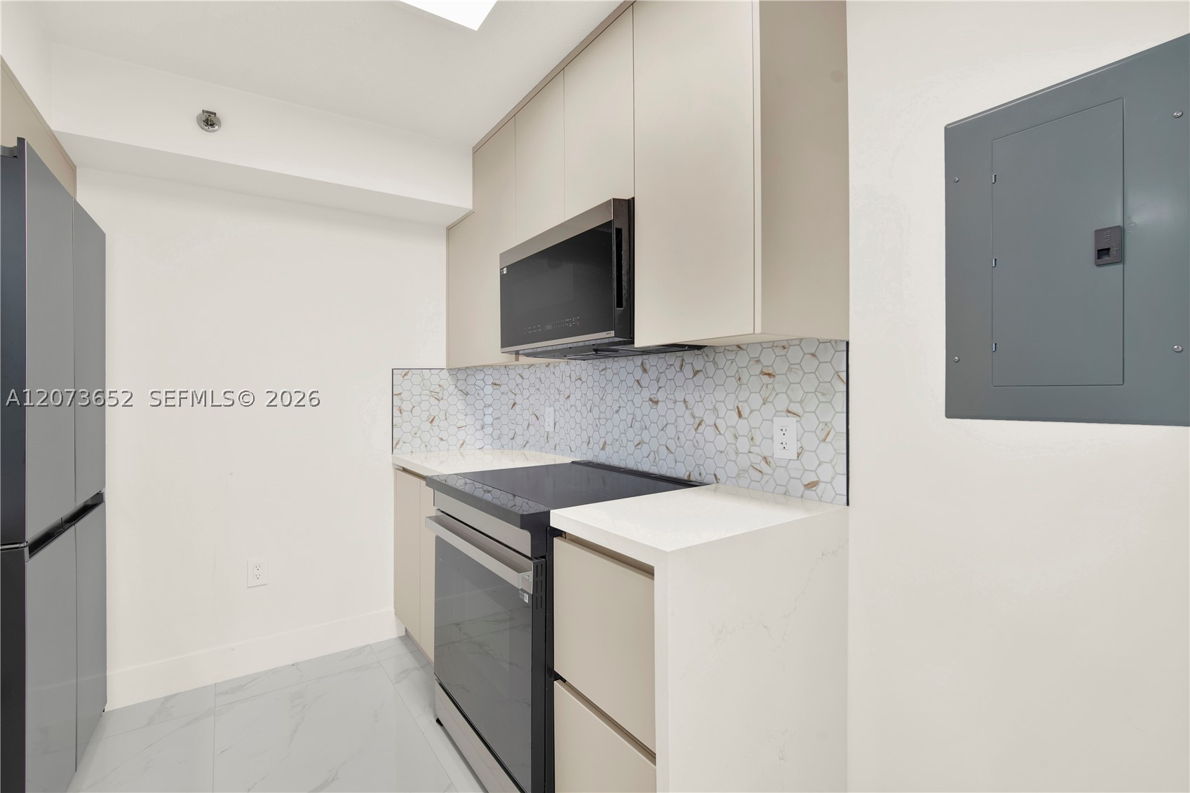 5757 Collins Ave #507 Miami Beach, FL 33140