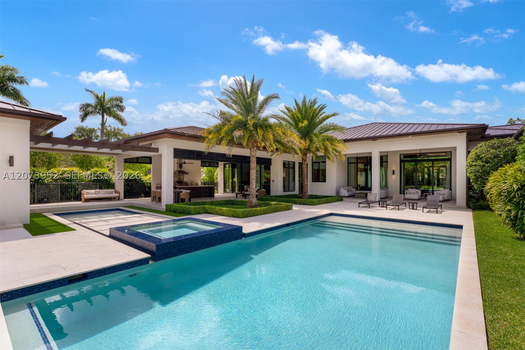 10860 SW 67th Ct Pinecrest, FL 33156