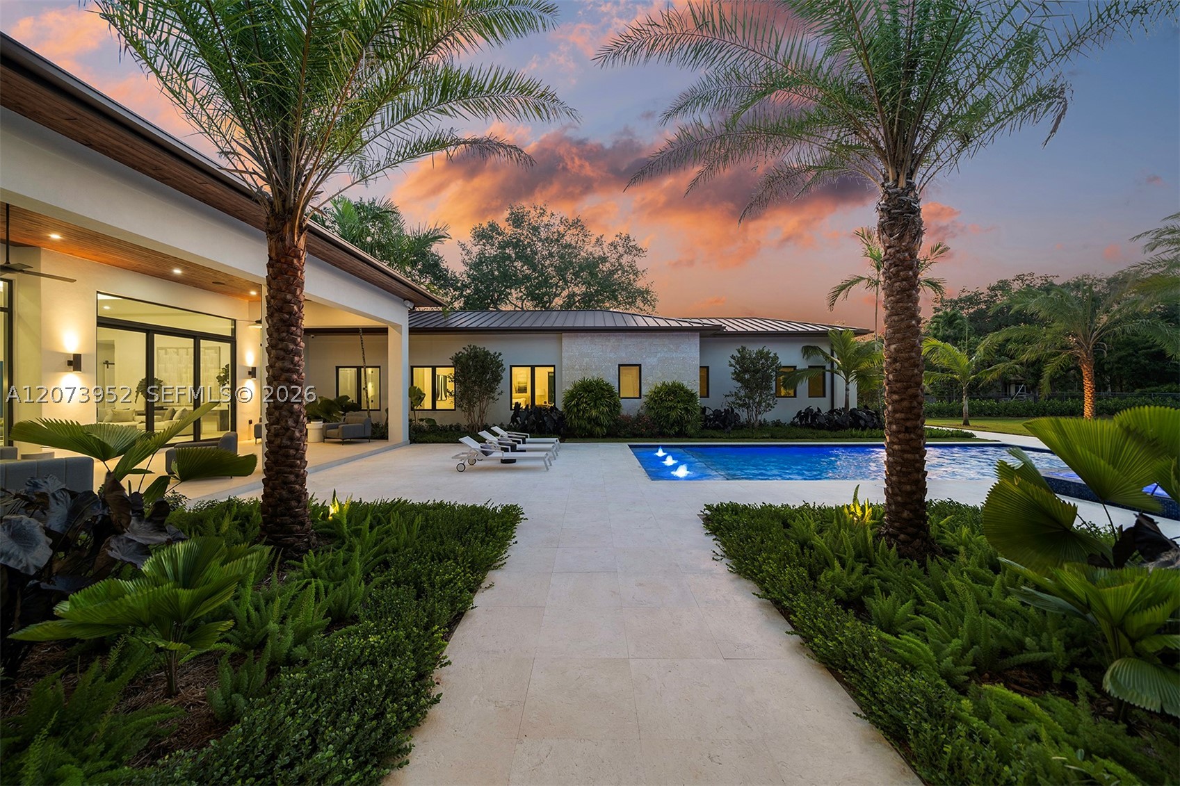 10860 SW 67th Ct Pinecrest, FL 33156