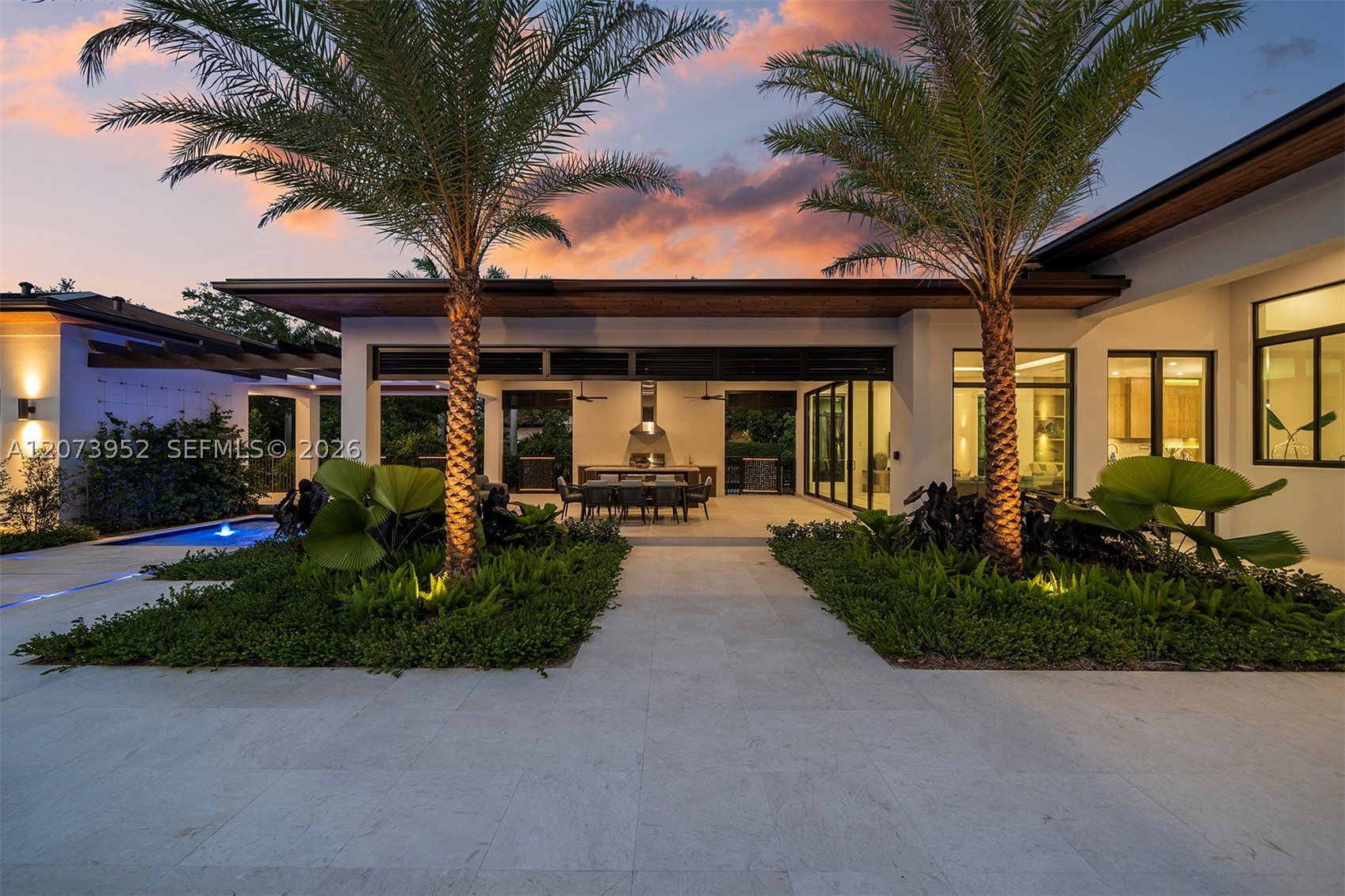 10860 SW 67th Ct Pinecrest, FL 33156