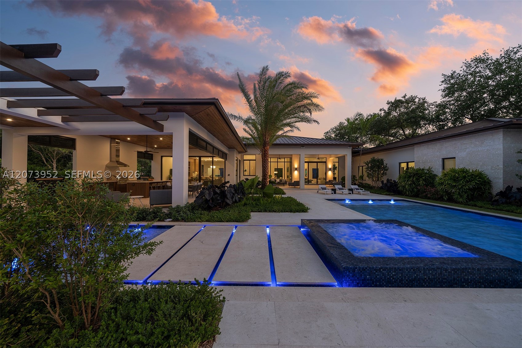10860 SW 67th Ct Pinecrest, FL 33156