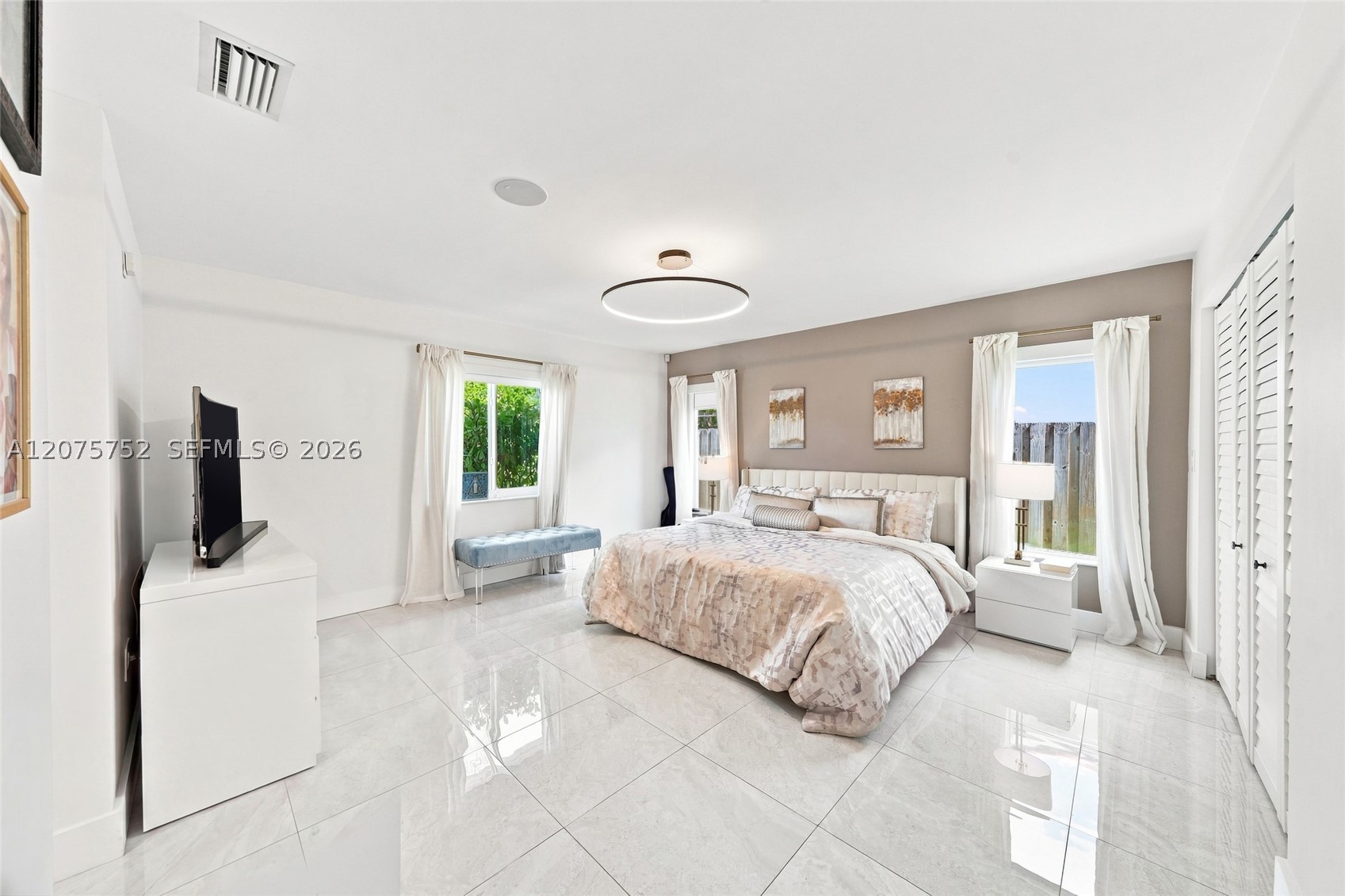 8250 SW 86th Ct Miami, FL 33143