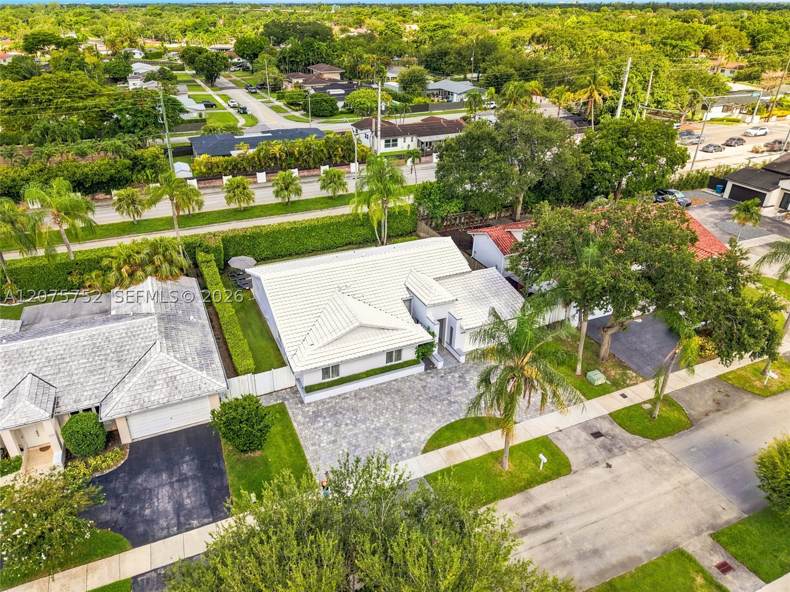 8250 SW 86th Ct Miami, FL 33143