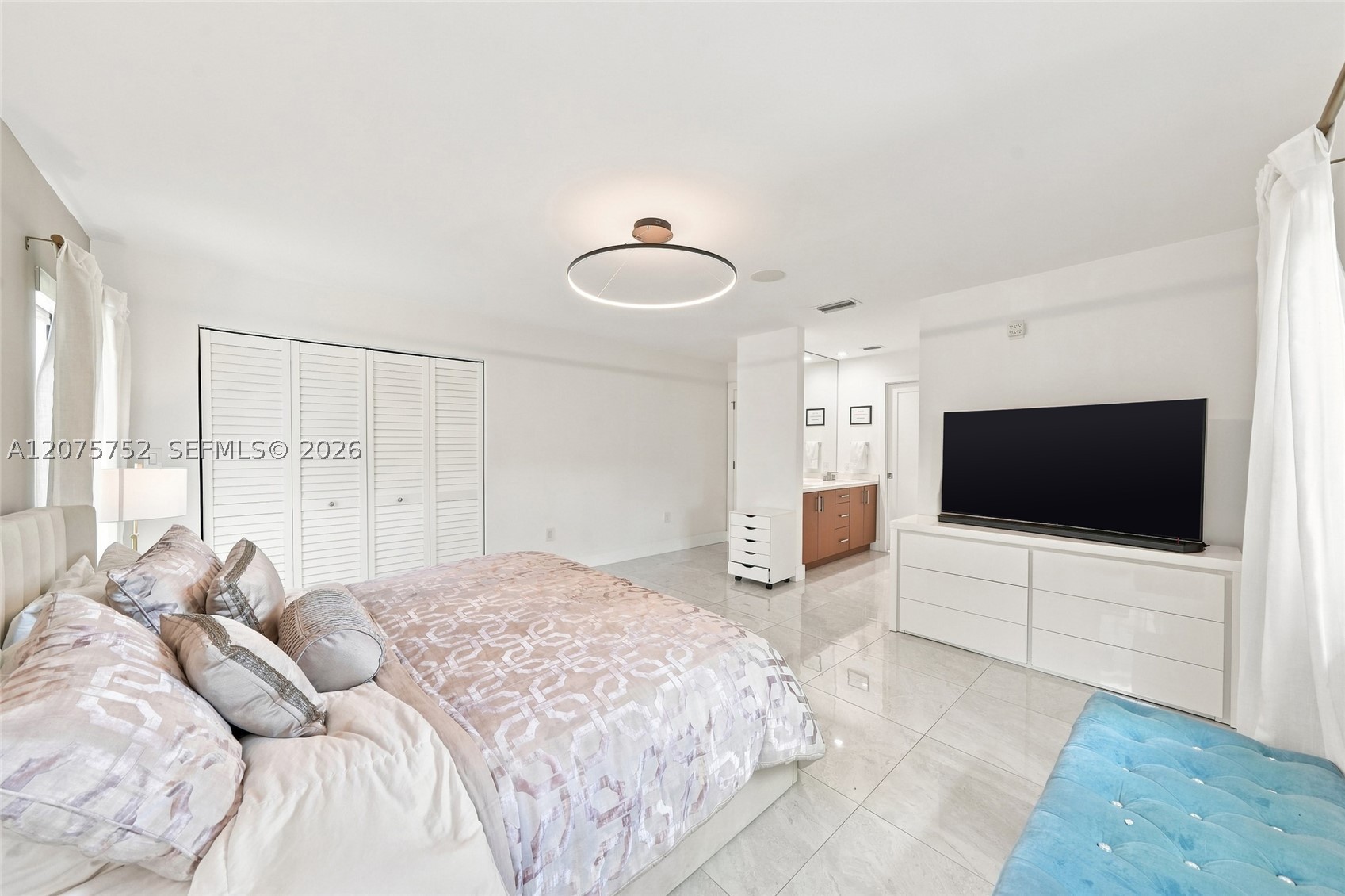 8250 SW 86th Ct Miami, FL 33143