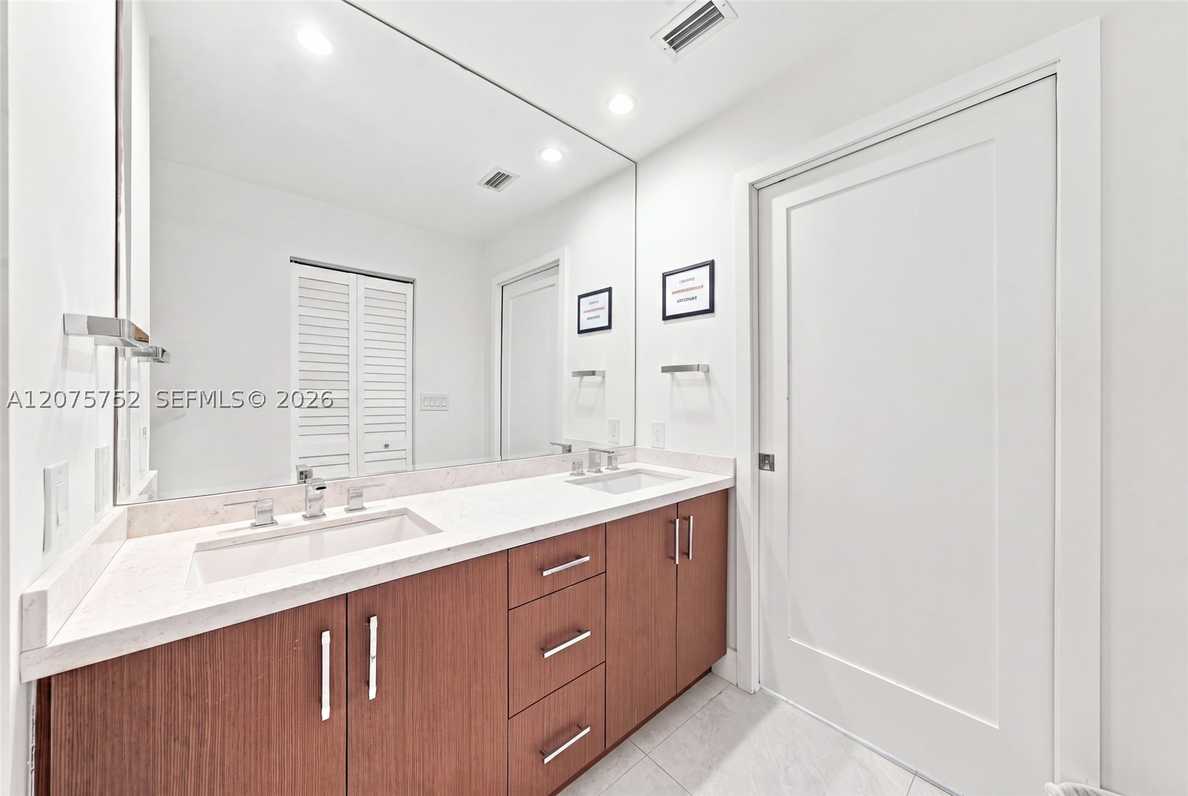 8250 SW 86th Ct Miami, FL 33143