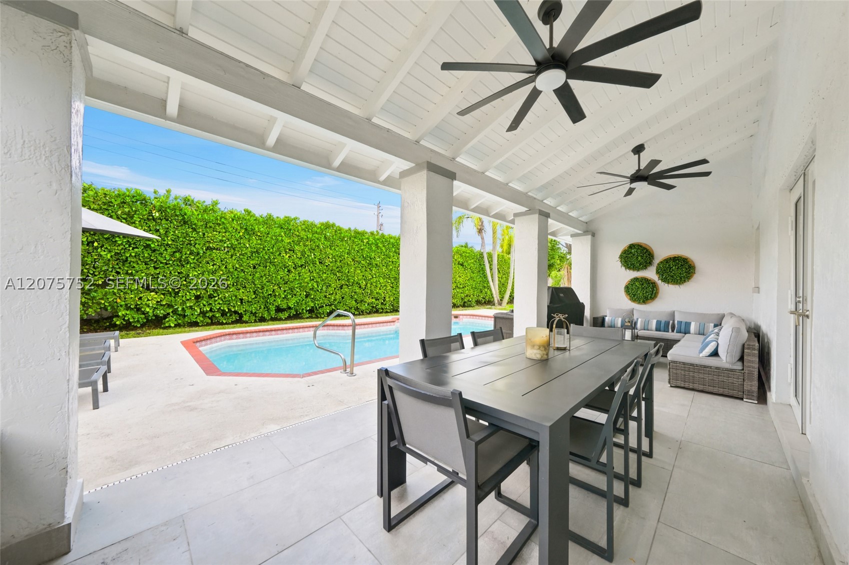 8250 SW 86th Ct Miami, FL 33143