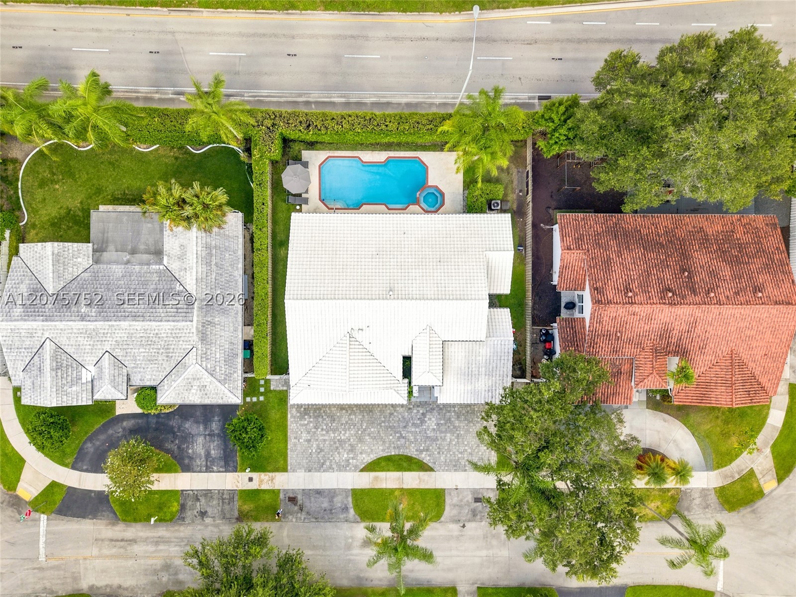 8250 SW 86th Ct Miami, FL 33143