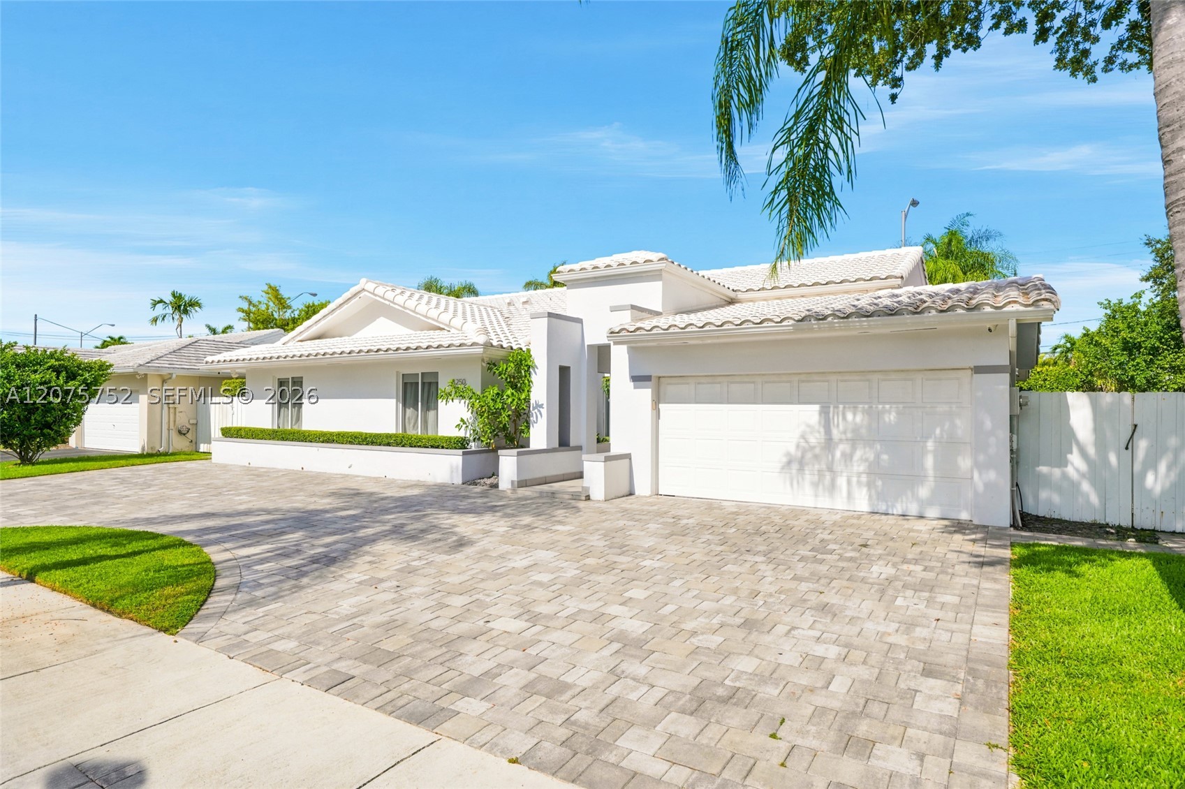 8250 SW 86th Ct Miami, FL 33143