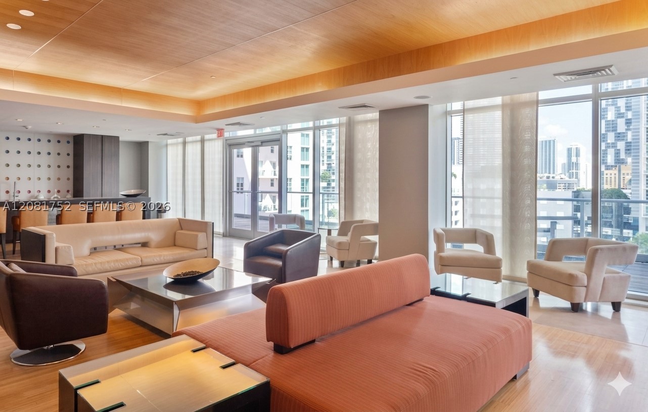 image 500 Brickell East14