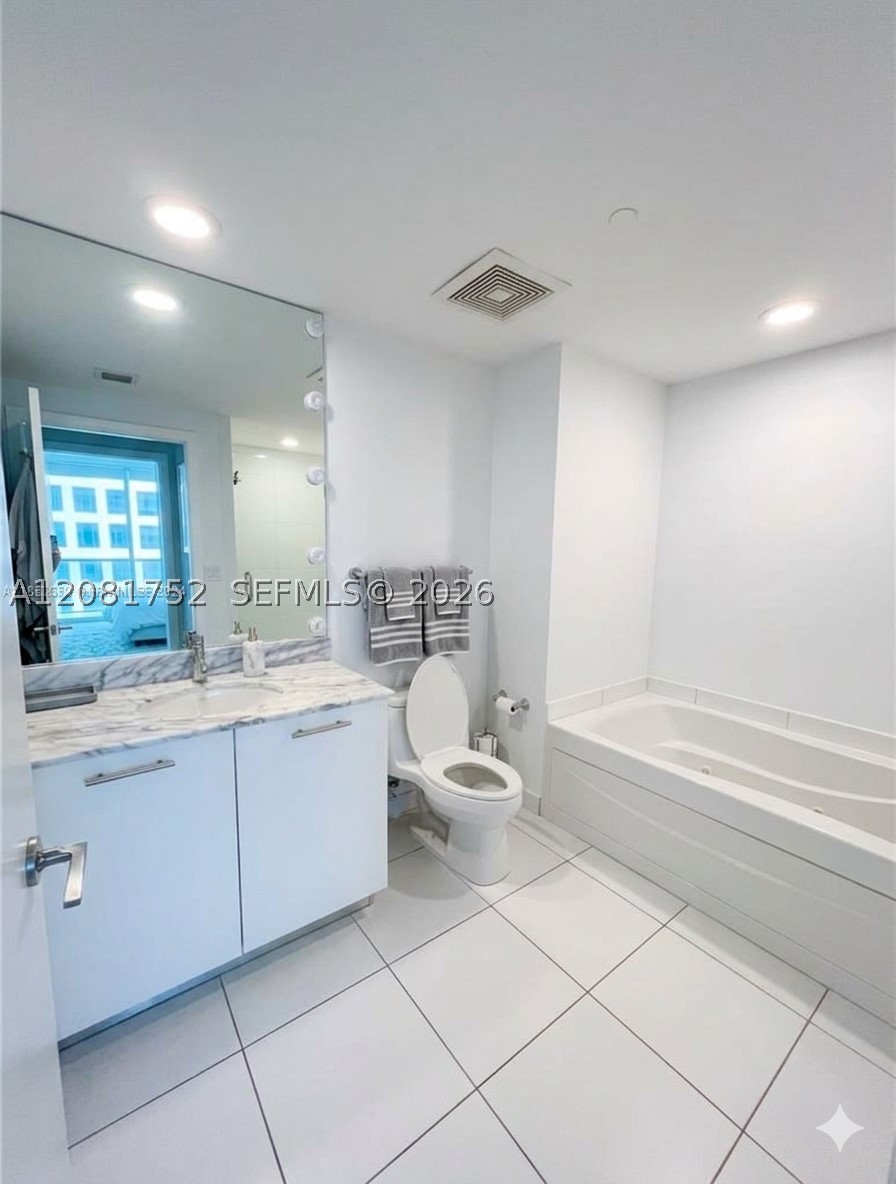 image 500 Brickell East8