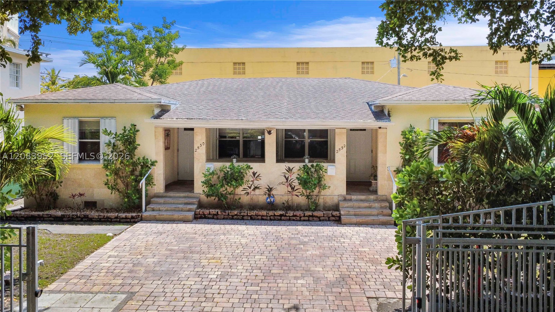 2530 SW 27th St