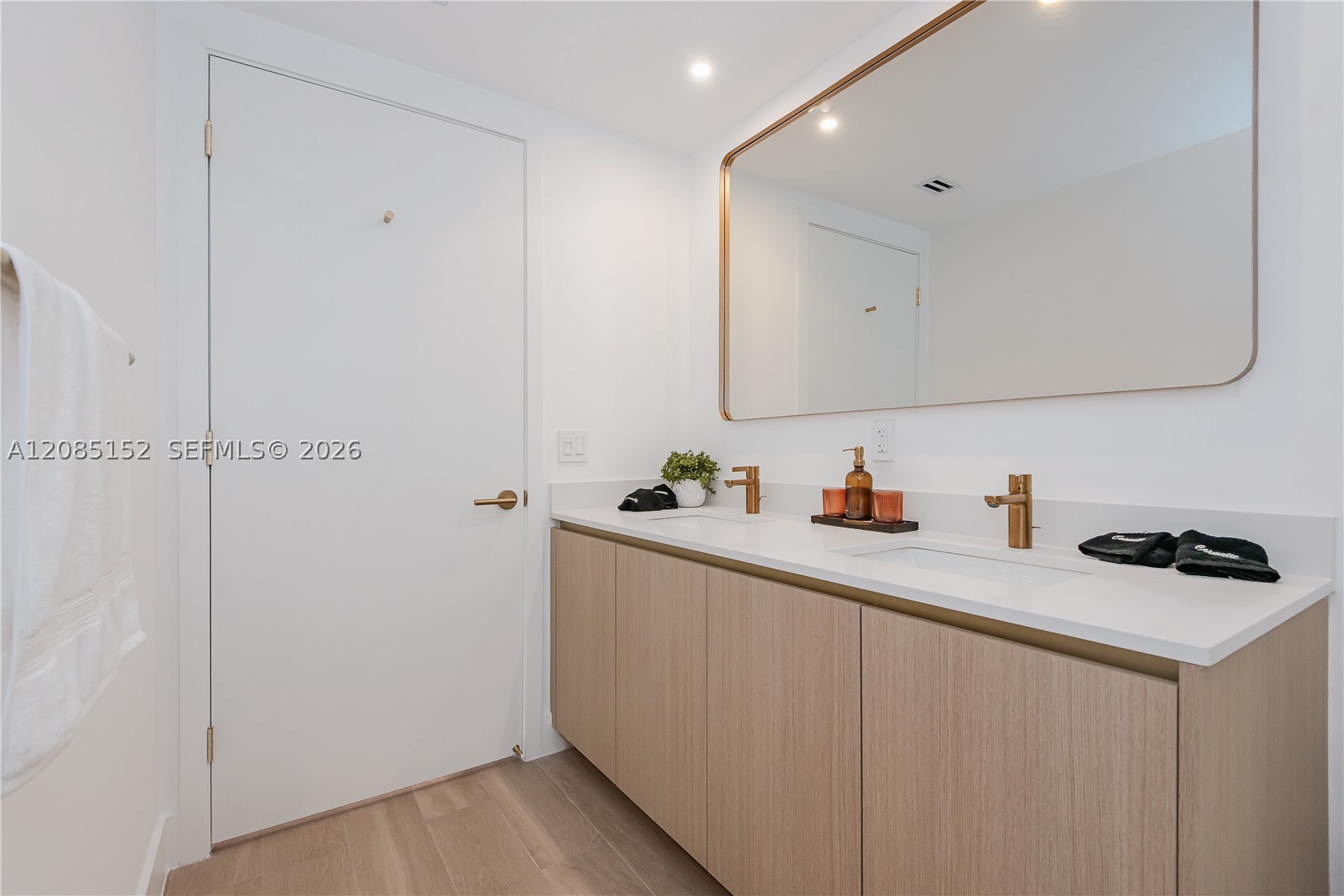 image The Standard Residences Midtown Miami17