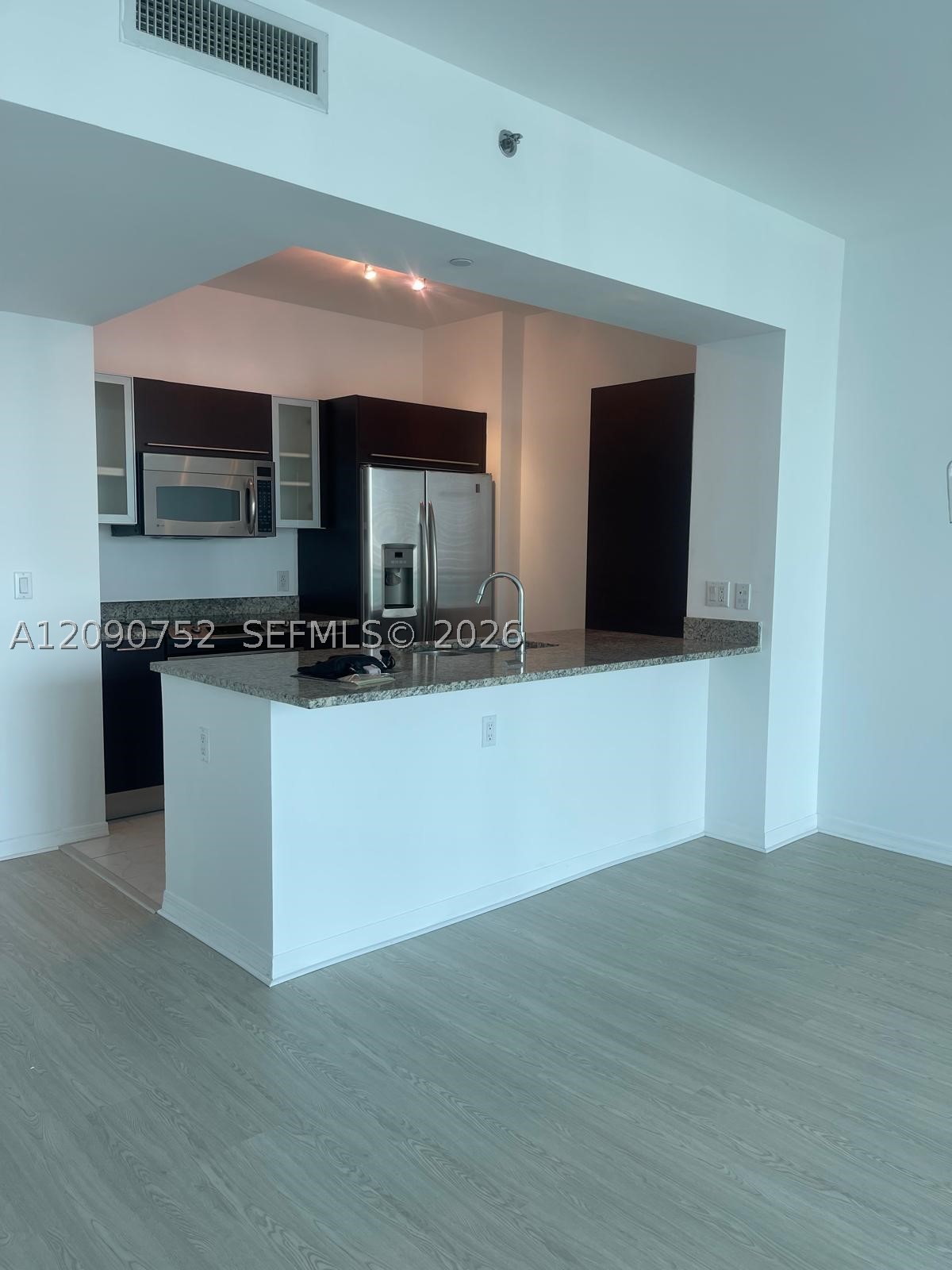 951 Brickell Ave #2803