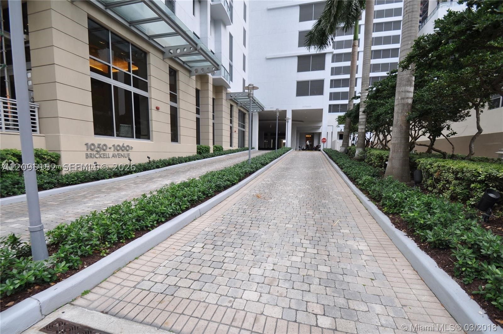 image 1060 Brickell - 106017