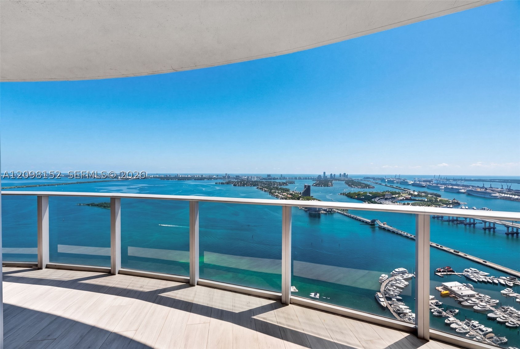 image Aria on the Bay1