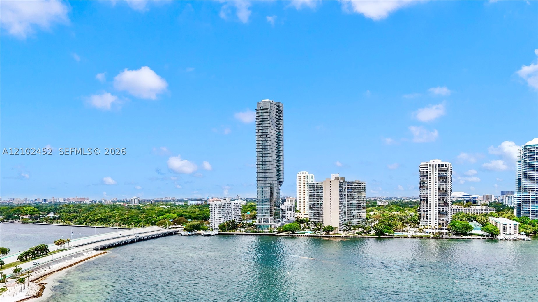 image Una Residences2