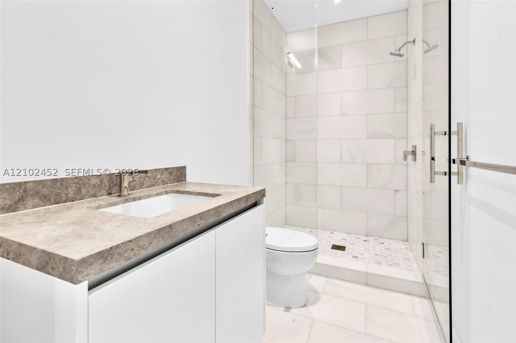 image Una Residences8