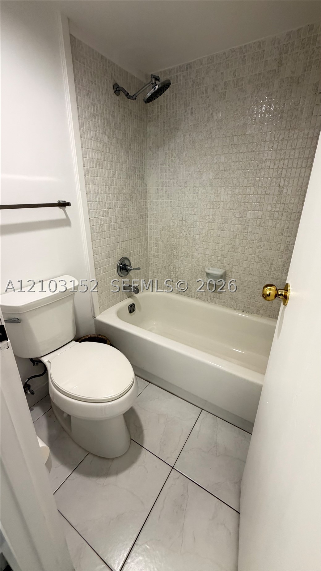 image Arlen House East11