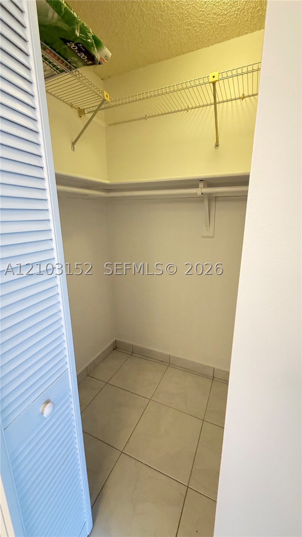 image Arlen House East15