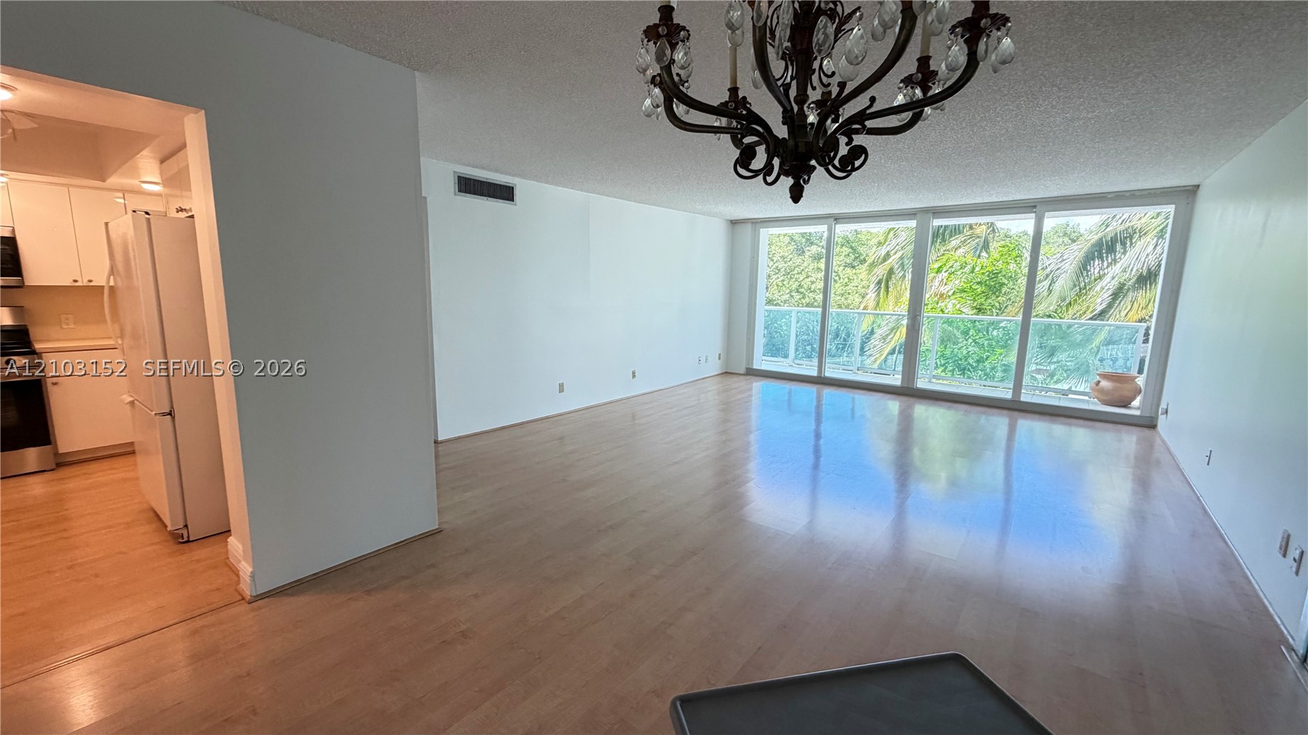 image Arlen House East19