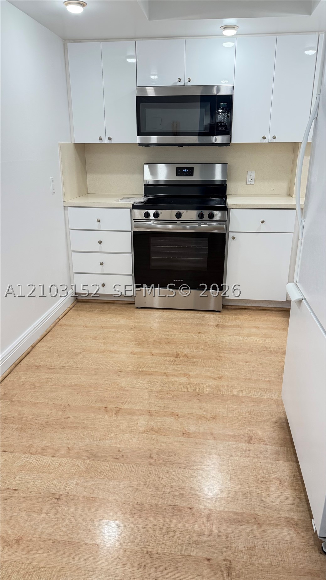 image Arlen House East22