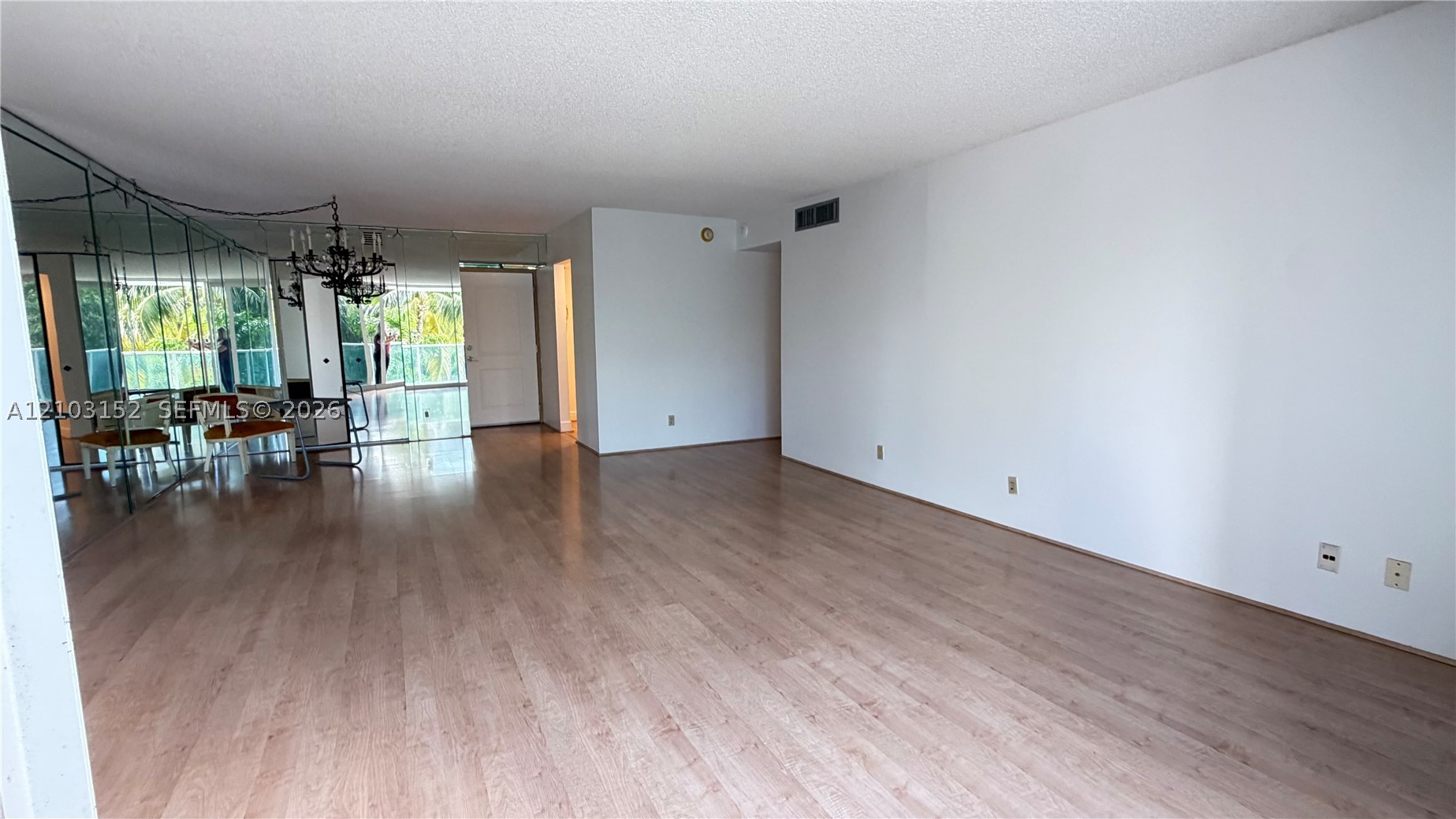 image Arlen House East5
