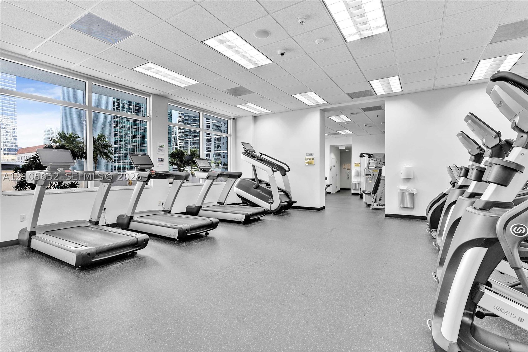 image The Club at Brickell Bay33