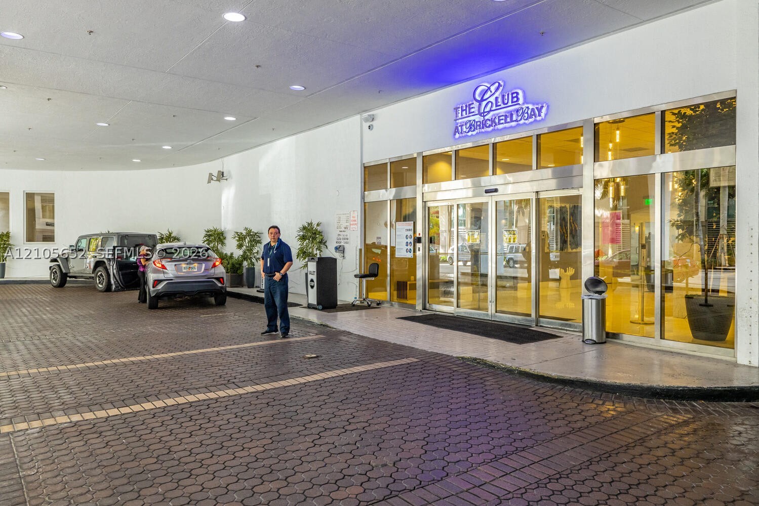 image The Club at Brickell Bay38